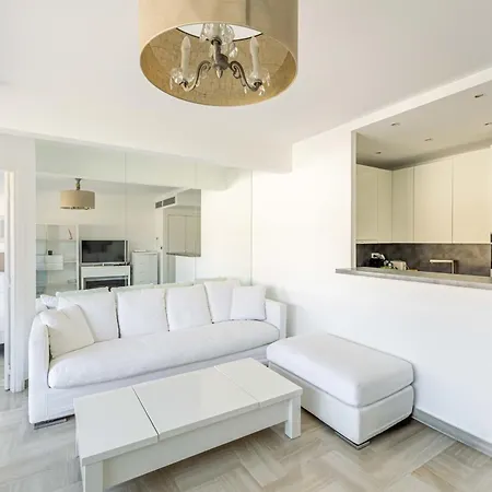 64 Antibes - Stunning 1-bedroom With Terrace At Gray D'albion *